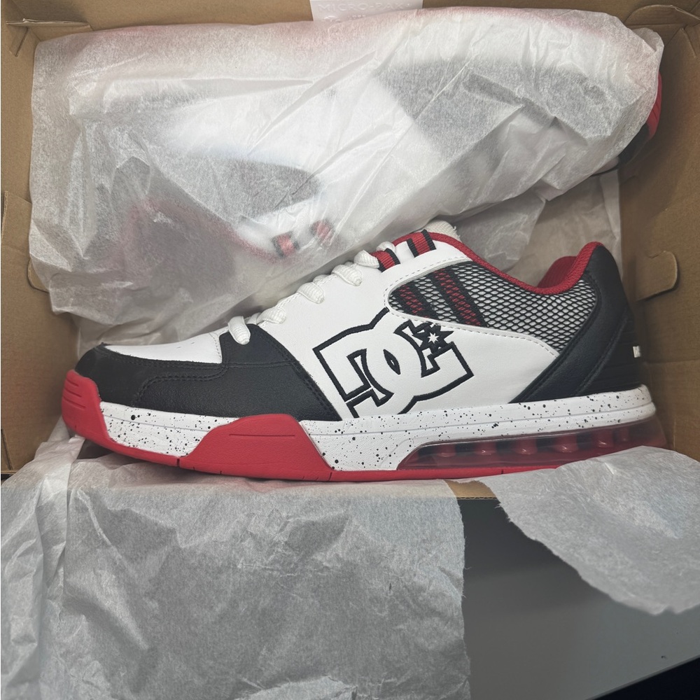 Men’s DC Shoe Co. Versatile LE White/Black/Athletic Red